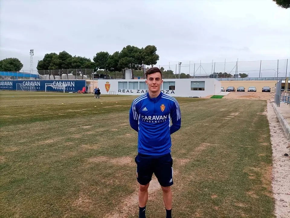 Alejandro Franc&eacute;s en el campo en un entrenamiento