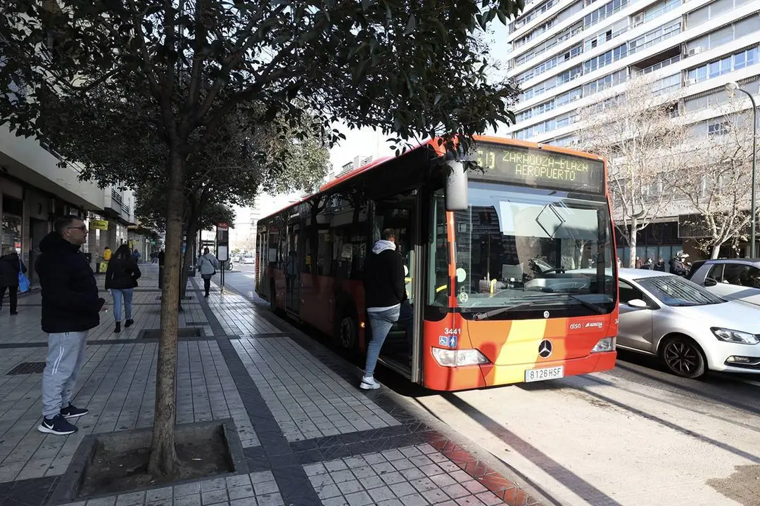 La nueva l&iacute;nea complementar&aacute; a la 501 sin pasar por Pla-Za. Foto: Laura Trives