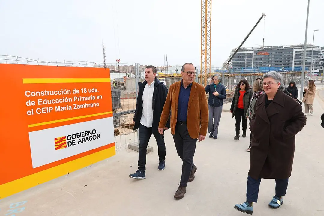 El consejero de Educaci&oacute;n del Gobierno de Arag&oacute;n, Felipe Faci, ha visitado este martes la zona 