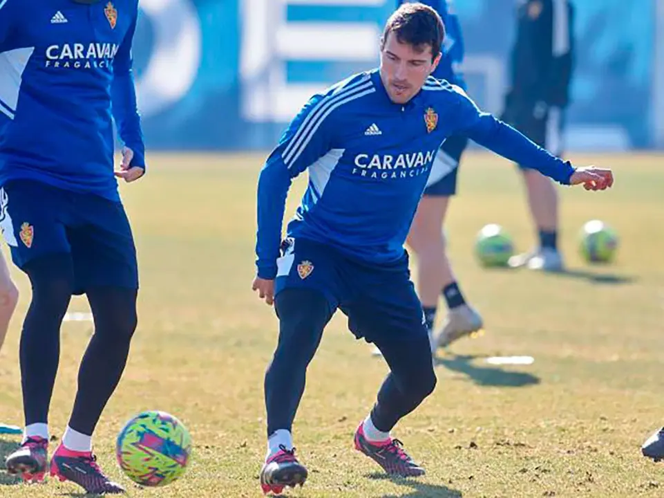 Zapater en un entrenamiento