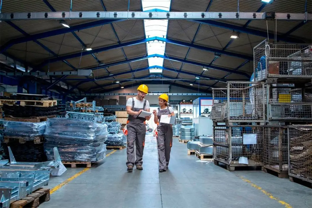 Trabajadores en una f&aacute;brica