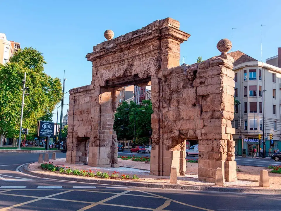 El Ayuntamiento ha confirmado tambi&eacute;n los trabajos en la iluminaci&oacute;n de la puerta del Carmen