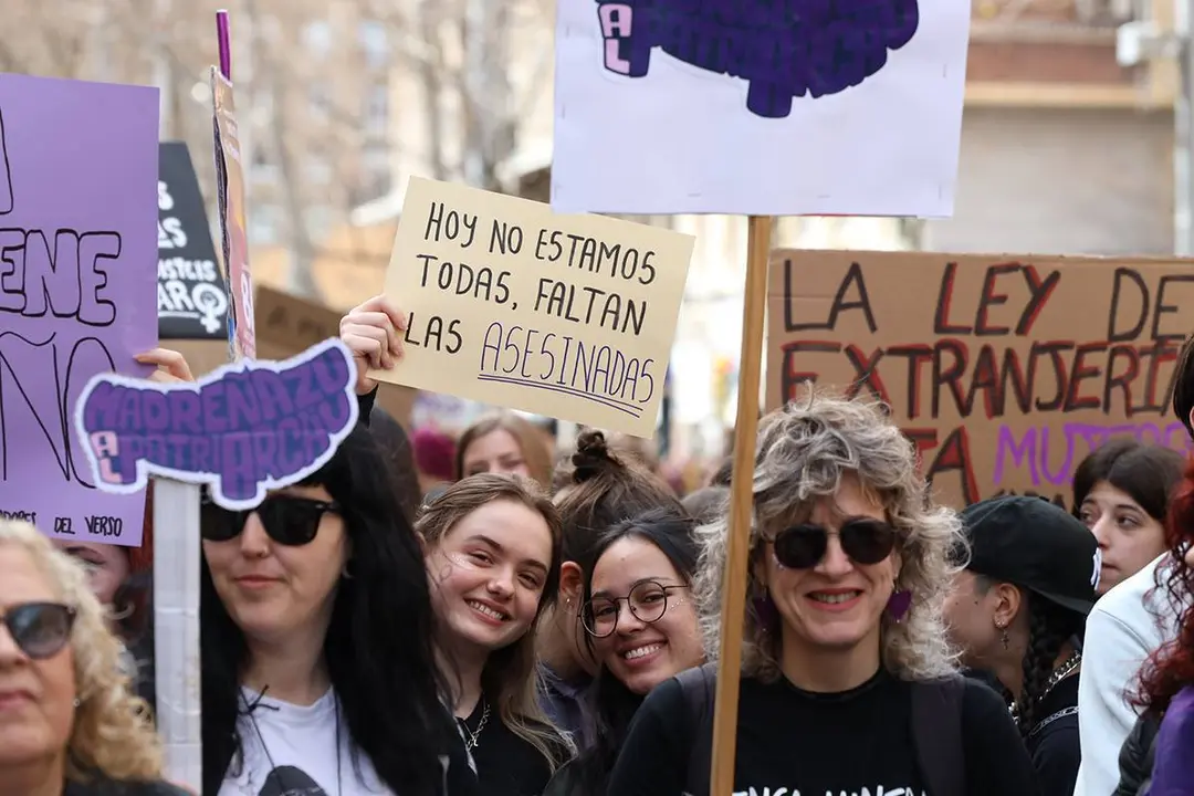 Cientos de estudiantes se han manifestado esta ma&ntilde;ana desde plaza San Francisco | FOTO: LAURA TRIVES