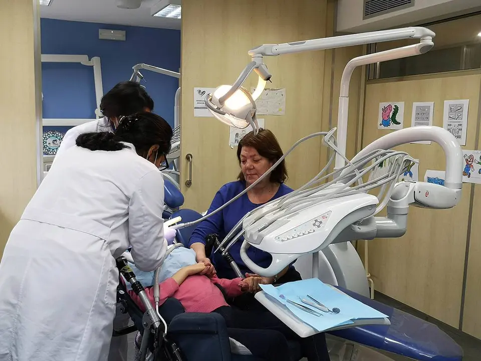 Ni&ntilde;o en el dentista