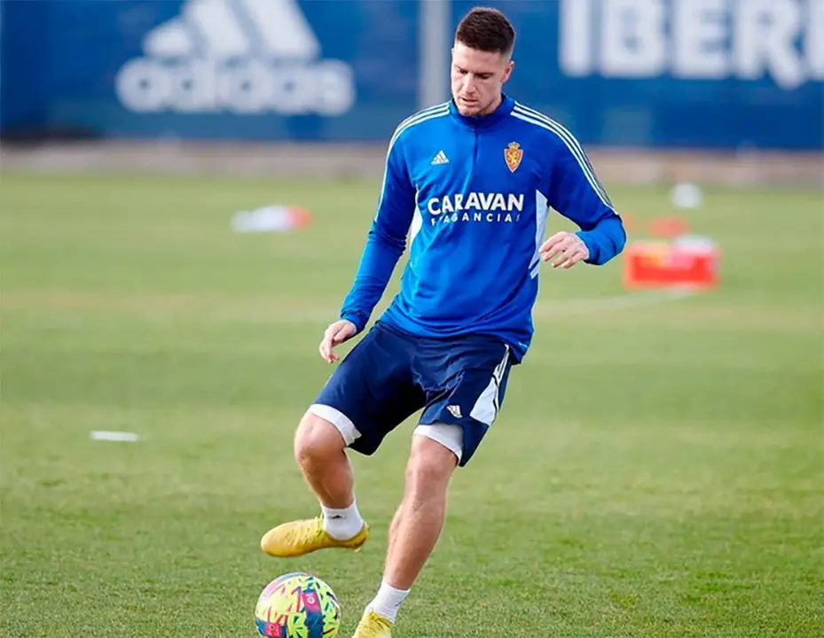 Carlos Vigaray en un entrenamiento del Real Zaragoza