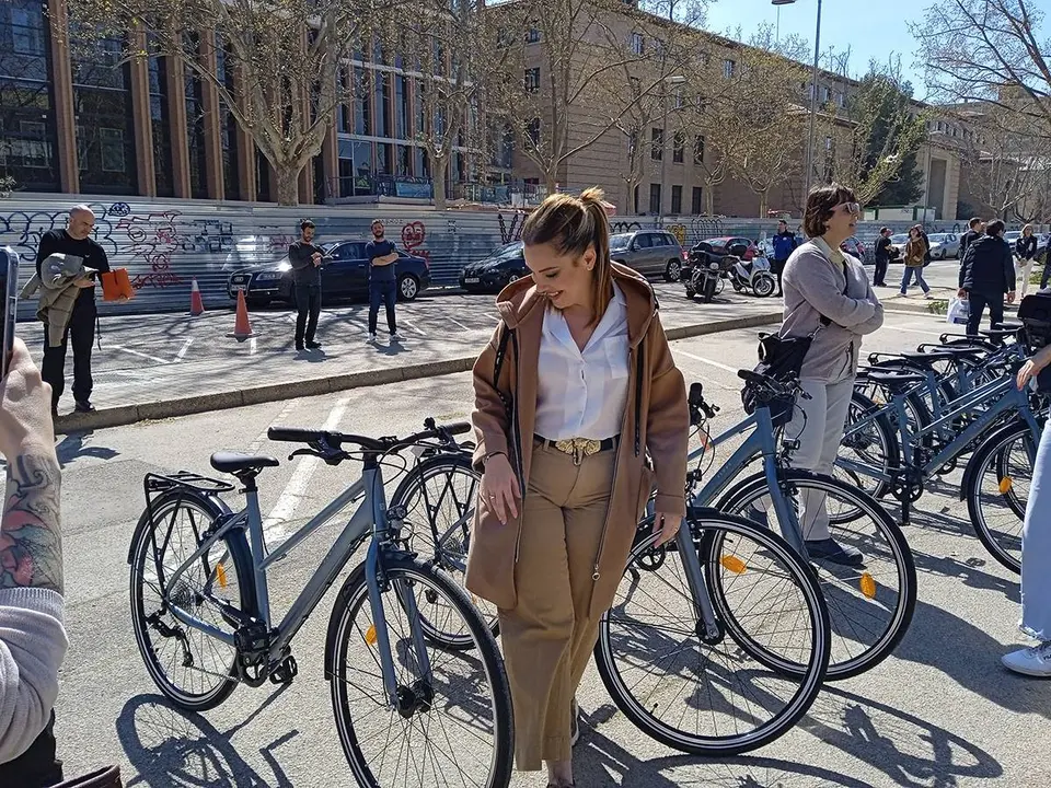 La consejera de Universidades, Maru D&iacute;az, ha asegurado que el objetivo es llegar a ofrecer 120 bicicletas