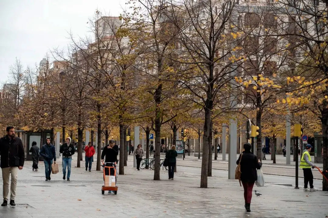 Gente en el centro de Zaragoza