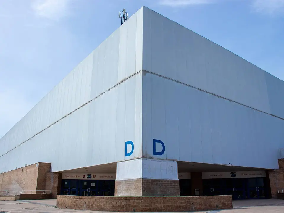 Fachada del pabell&oacute;n 