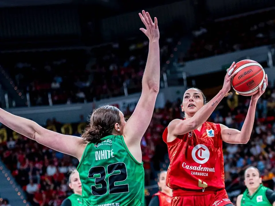 El Casademont femenino logra el pase a semifinales ante el Araski