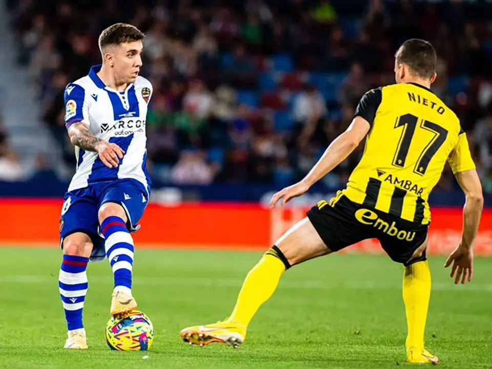 Montiel ante Nieto en el Levante - Zaragoza