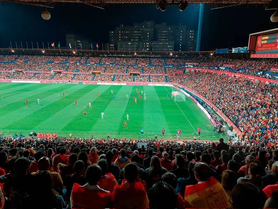 La FIFA exige m&aacute;s de 40.000 localidades, nuevos videomarcadores o &aacute;reas vip, entre otras cuestiones