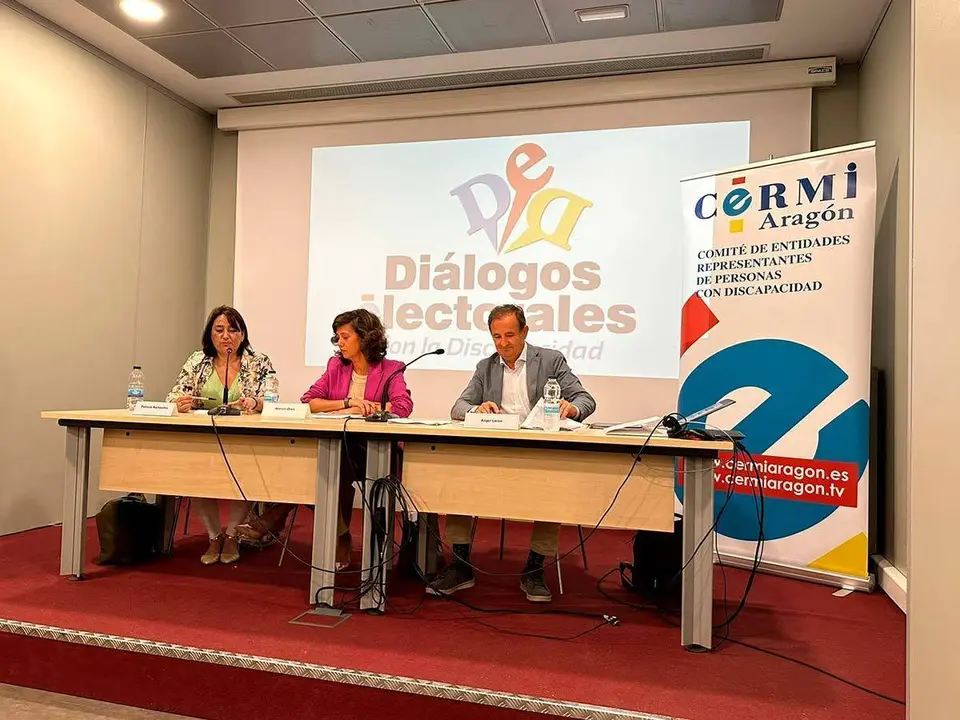 &Aacute;ngel Lor&eacute;n y Marian Or&oacute;s han participado en representaci&oacute;n del PP