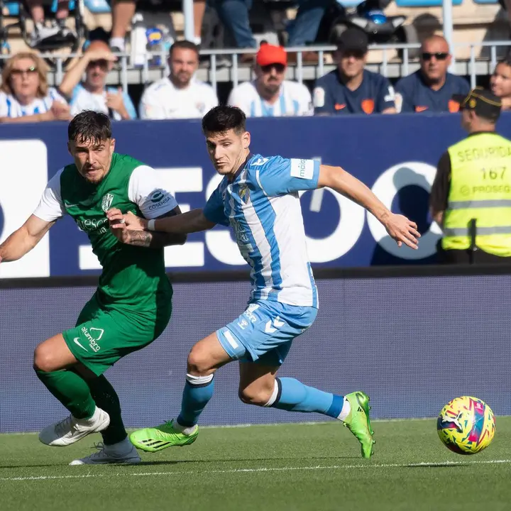 El Huesca realiz&oacute; un gran sistema defensivo que no dej&oacute; a la delantera del M&aacute;laga encontrar el gol. Fotograf&iacute;a: SD Huesca.