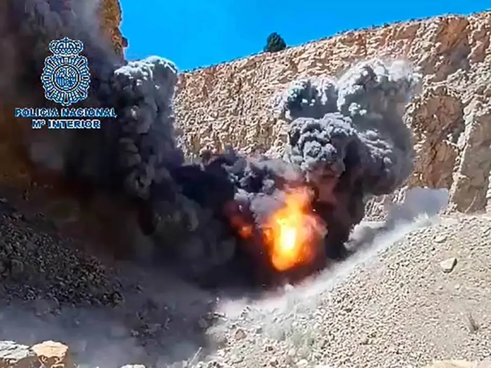 Explosi&oacute;n controlada por parte de la Polic&iacute;a Nacional