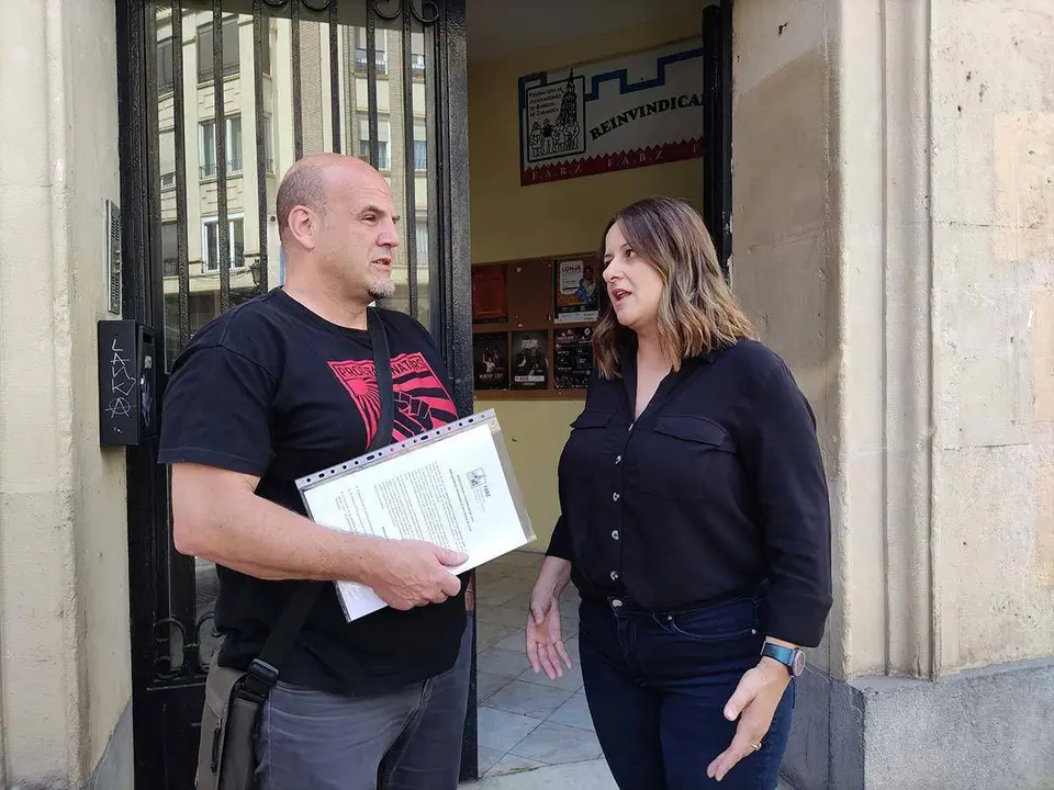 ZeC, con la candidata Elena Tom&aacute;s, se ha reunido con la Federaci&oacute;n de Asociaciones de Barrios de Zaragoza