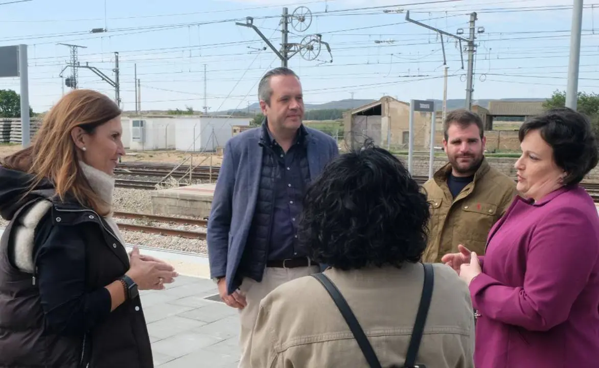El candidato a la Presidencia del Gobierno de Arag&oacute;n, Carlos Ortas, quiere potenciar la l&iacute;nea f&eacute;rrea entre Huesca y Zaragoza. Fotograf&iacute;a: Ciudadanos.