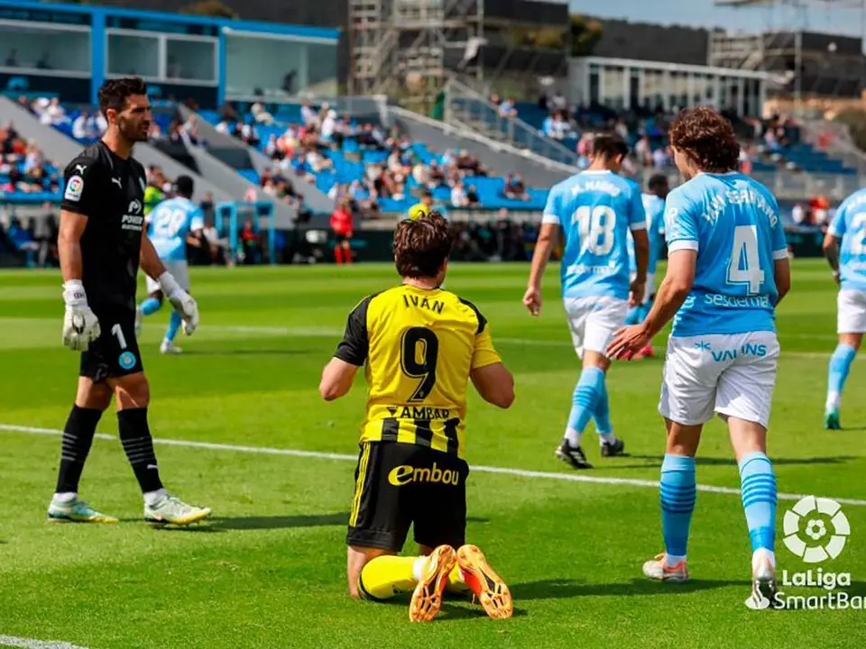 Iv&aacute;n Az&oacute;n se lamenta tras fallar una ocasi&oacute;n
