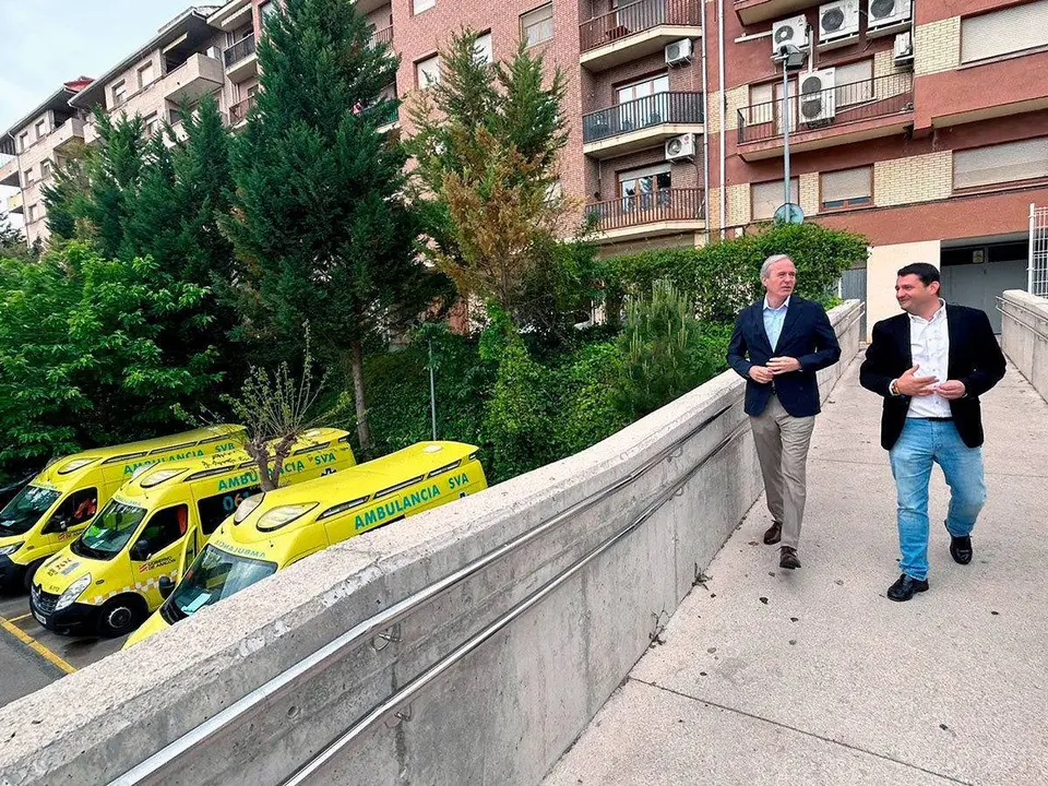 Azc&oacute;n ha visitado este lunes Alca&ntilde;iz, cuyo sector sanitario presta servicio a m&aacute;s de 70.000 habitantes