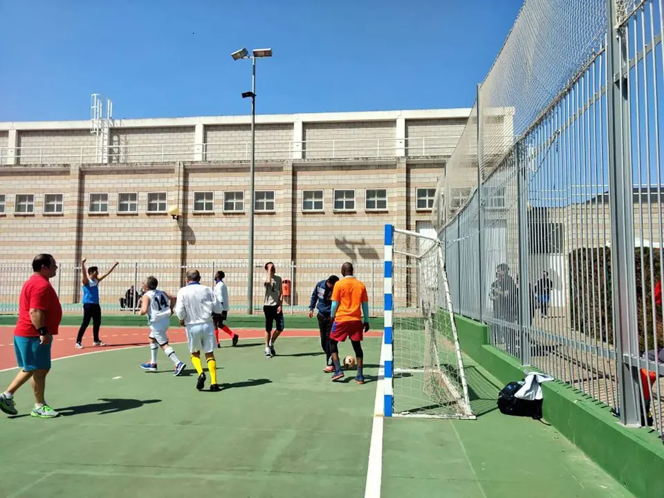 Las actividades, que arrancar&aacute;n a las 10:30, empezar&aacute;n con ejercicios de calentamiento, antes de poner en pr&aacute;ctica diferentes disciplinas deportivas. Fotograf&iacute;a: Ayuntamiento de Zaragoza.