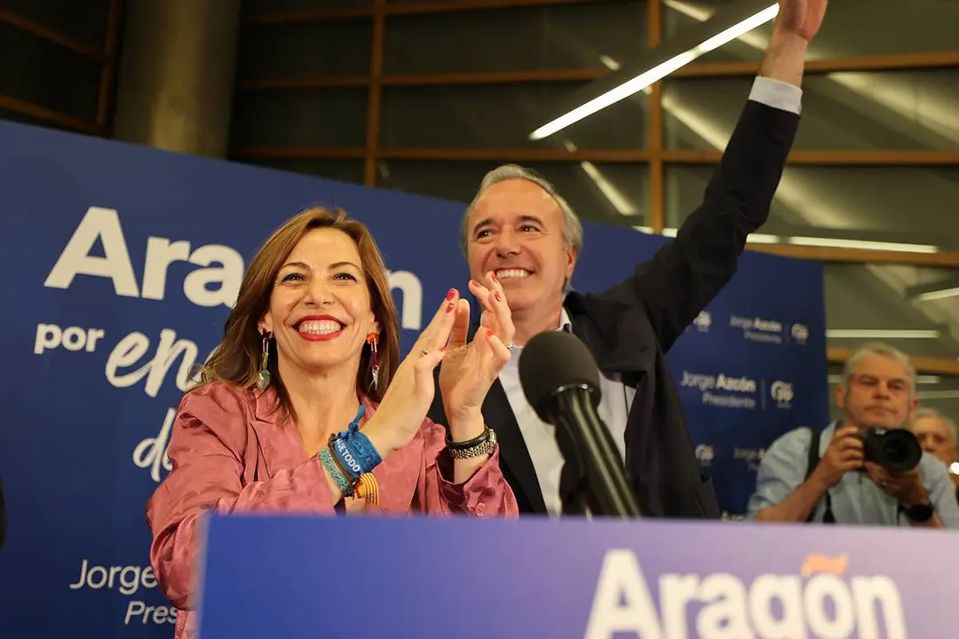 Natalia Chueca y Jorge Azc&oacute;n celebra la victoria electoral del Partido Popular