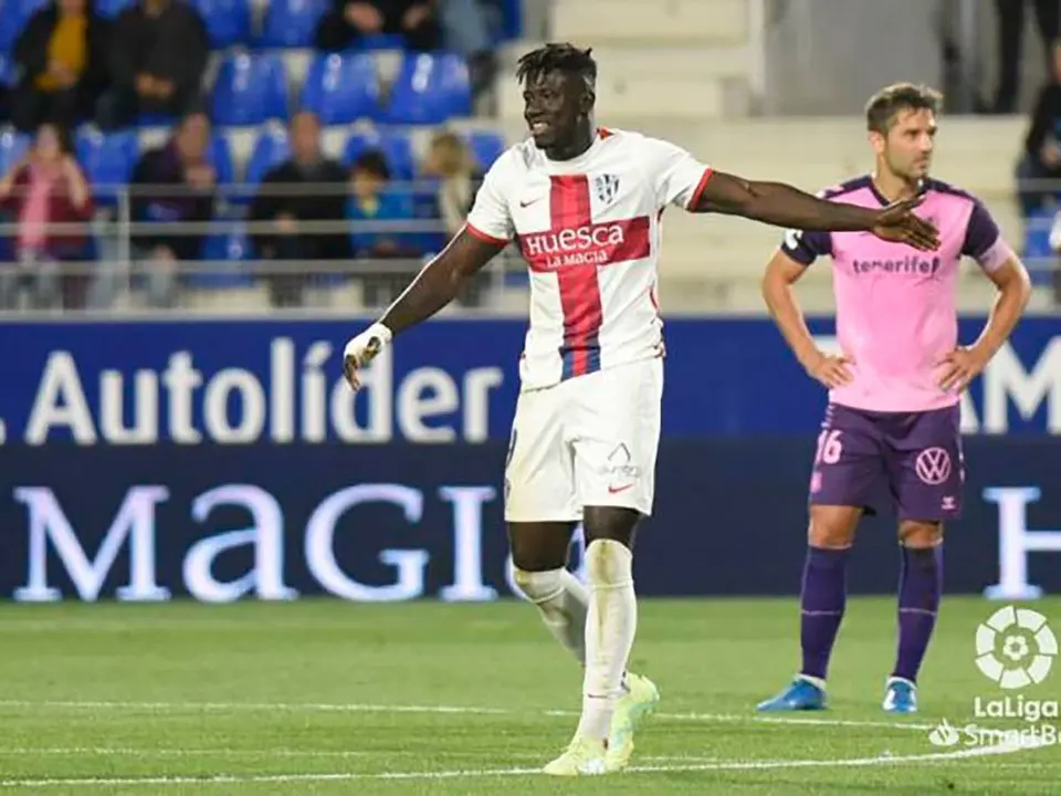 Obeng en un partido con el Huesca