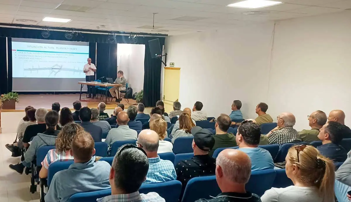 La reuni&oacute;n ha tenido lugar esta semana en el Centro C&iacute;vico de La Cartuja