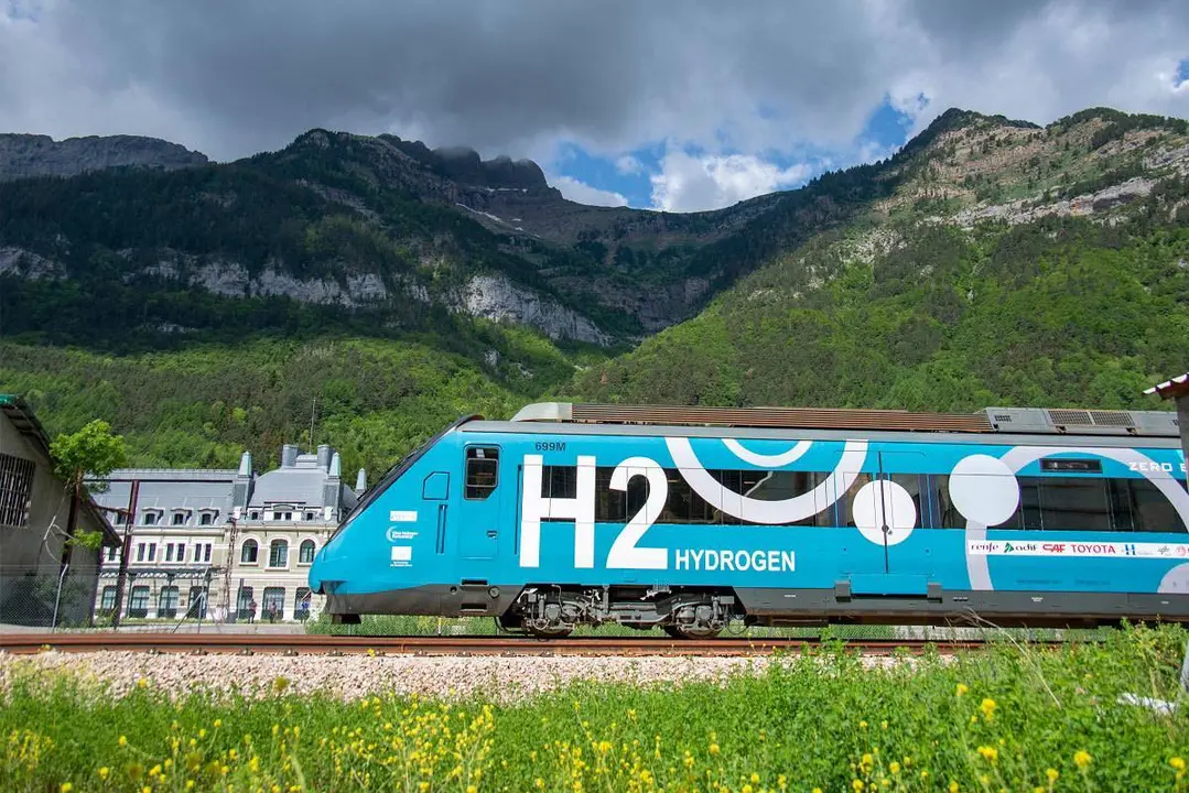 El primer tren de hidr&oacute;geno del proyecto FCH2Rail ha realizado su primer recorrido de prueba en la l&iacute;nea Zaragoza-Canfran
