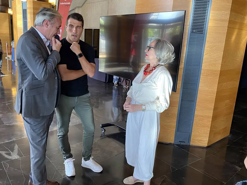 Luisa Gavas, nueva madrina de los voluntarios de Zaragoza