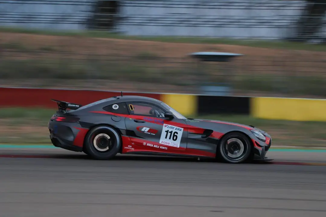 Pese a un toque en la arrancada de la carrera dominical, Aso remont&oacute; numerosas posiciones hasta cimentar su presencia en el podio. Fotograf&iacute;a: MotorLand Arag&oacute;n.