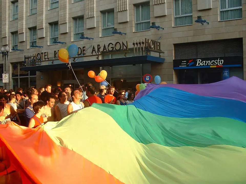 El Ayuntamiento de Zaragoza se suma a la reivindicaci&oacute;n del D&iacute;a del Orgullo que se celebra el 28 de junio y muestra su rechazo a los delitos de odio.