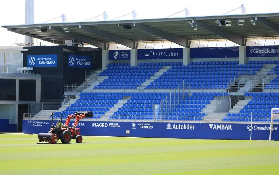 a S.D. Huesca est&aacute; aprovechando estas semanas previas al inicio de la pretemporada (4 de julio) para realizar los habituales trabajos de mantenimiento de El Alcoraz. Fotograf&iacute;a: S.D. Huesca.