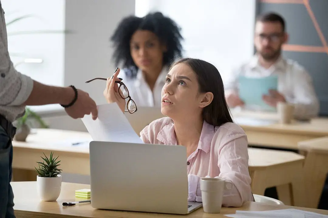 Una trabajadora sufre acoso laboral