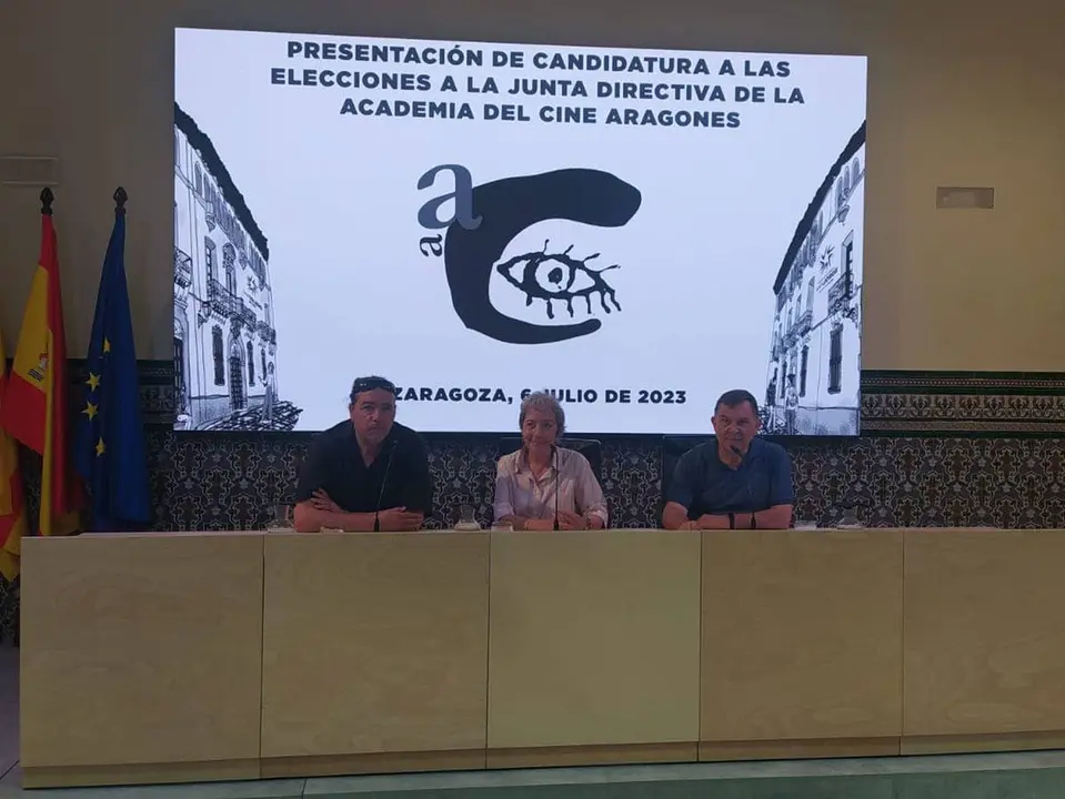 Roberto S&aacute;nchez, Mar&iacute;a Jos&eacute; Moreno y Carlos Marquino durante la presentaci&oacute;n de la candidatura en la sede del Grupo San Valero