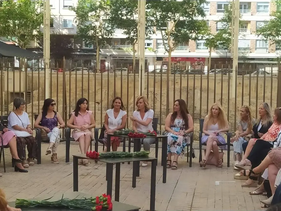 Pilar Alegr&iacute;a en la Terraza del Museo Teatro de Caesaraugusta