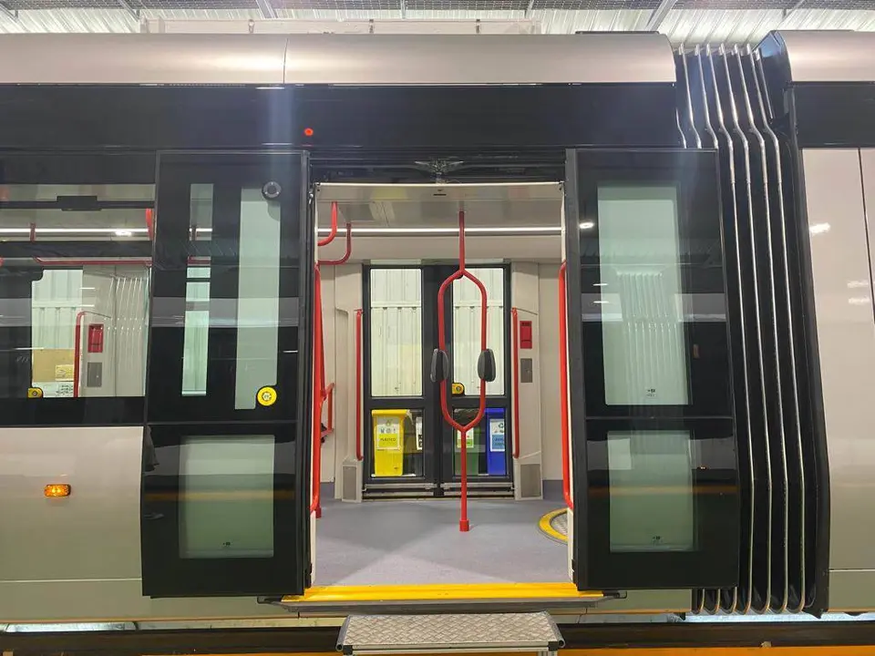 Puerta tranv&iacute;a