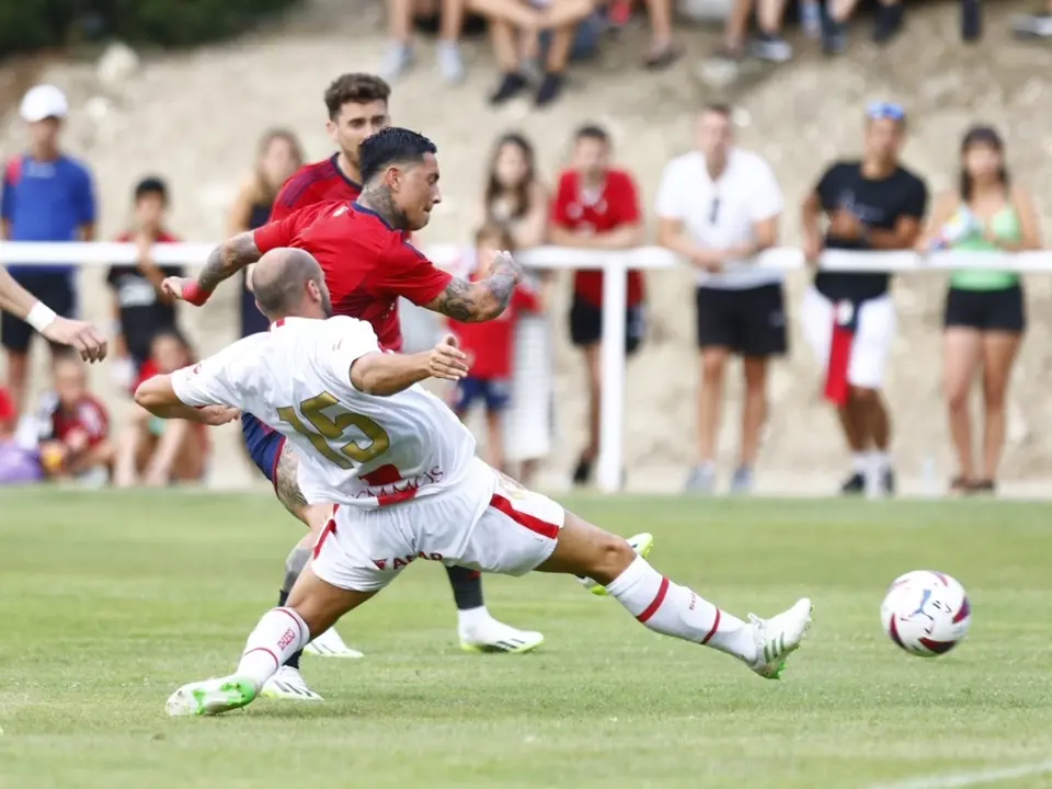 El Huesca cae por un gol a cero ante Osasuna en el primer amistoso