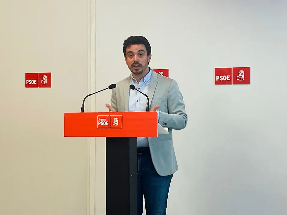 Dar&iacute;o Villagrasa acusa a Azc&oacute;n de dejadez de funciones al no haber formado todav&iacute;a gobierno en Arag&oacute;n
