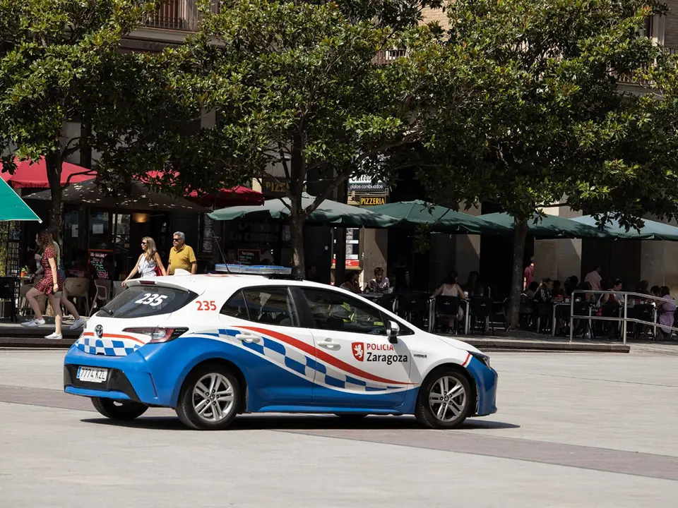 Coche de la Polic&iacute;a Local de Zaragoza