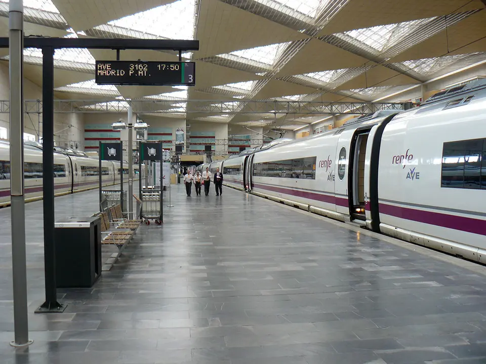 Jorge Azc&oacute;n se ha comprometido a cambiar el nombre de Estaci&oacute;n Delicias por el de Goya