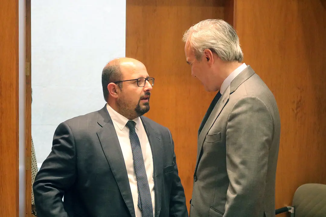 Azc&oacute;n ha avanzado que su objetivo es que despu&eacute;s de haber firmado este acuerdo program&aacute;tico puedan contar con ellos dentro del Gobierno de Arag&oacute;n