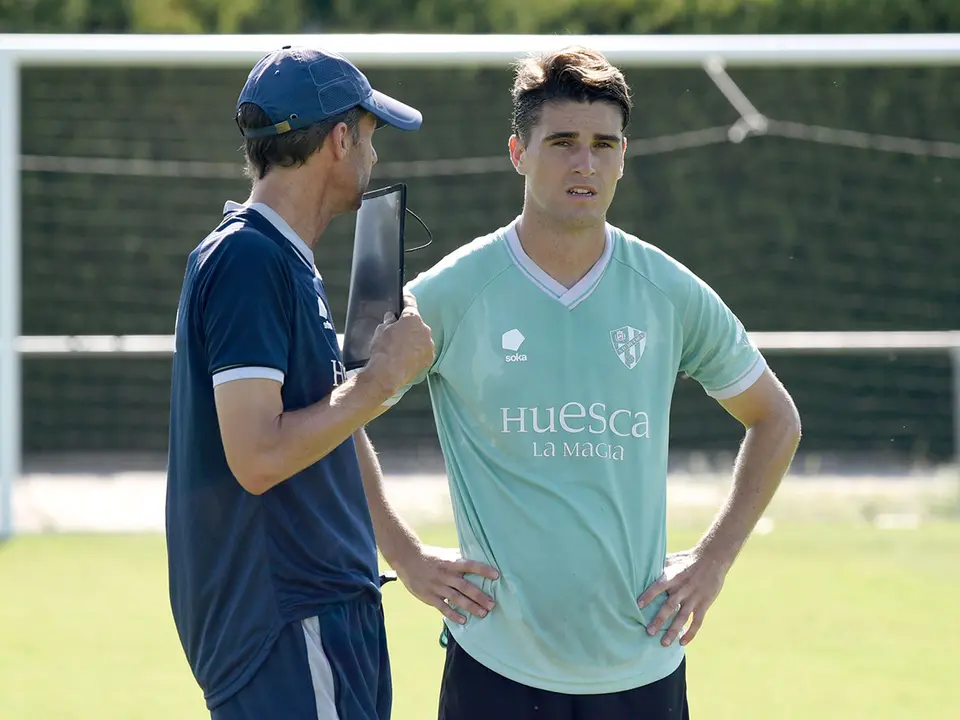 Javi Mart&iacute;nez podr&iacute;a estrenarse en su segunda etapa en el club. Foto: SD Huesca