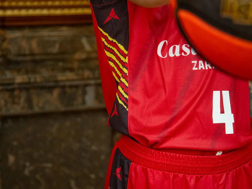 Camiseta nueva de Casademont Zaragoza
