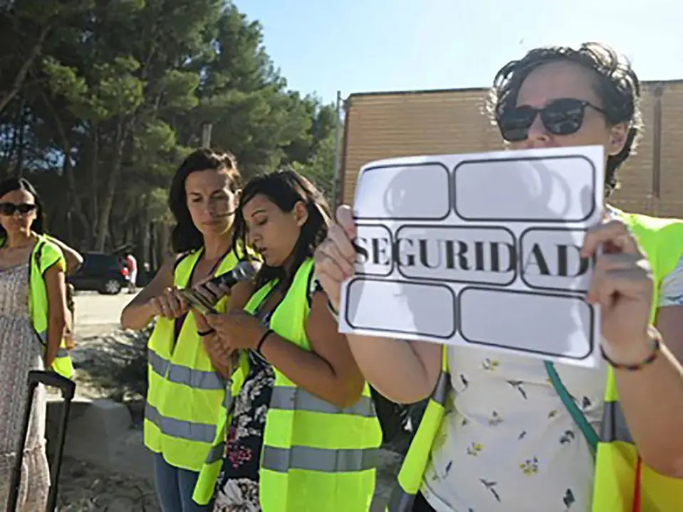 Manifestaci&oacute;n de padres del CEIP Mar&iacute;a Zambrano