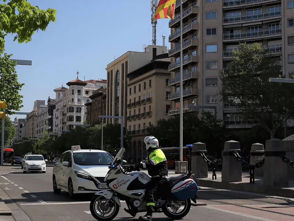 Con navajas y 70 gramos de hach&iacute;s: la Polic&iacute;a pilla a un hombre huido de la Justicia por casualidad