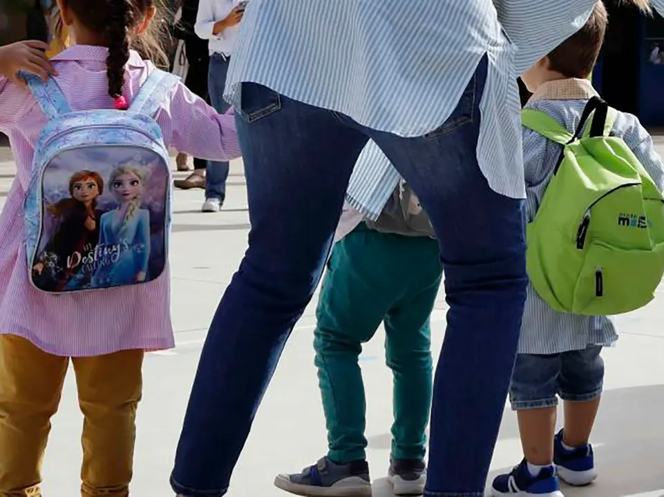 Ni&ntilde;os