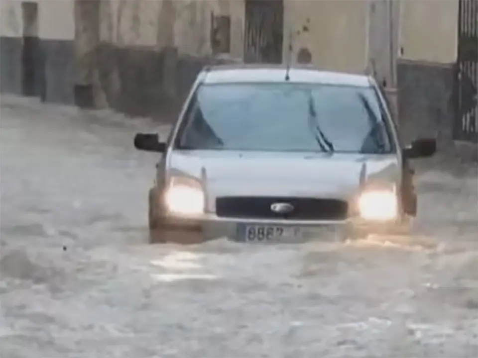 Coche Tauste