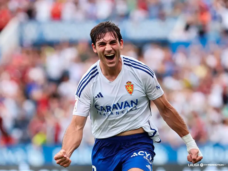 Az&oacute;n abr&iacute;a la lata en la primera mitad. Foto: LaLiga Hypermotion