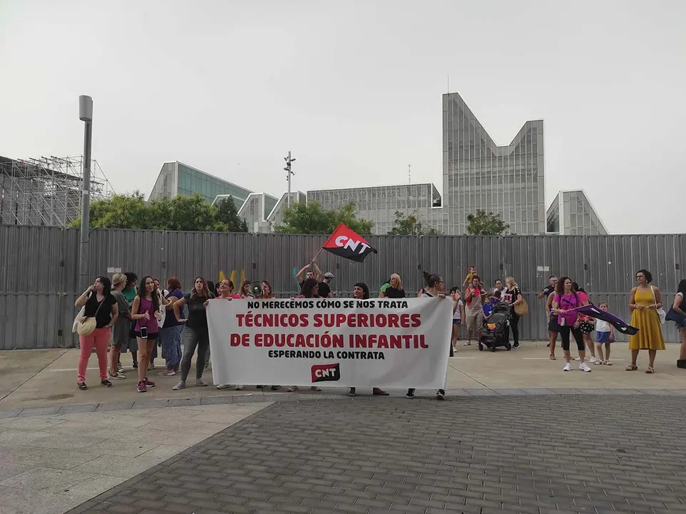 Gente manifest&aacute;ndose
