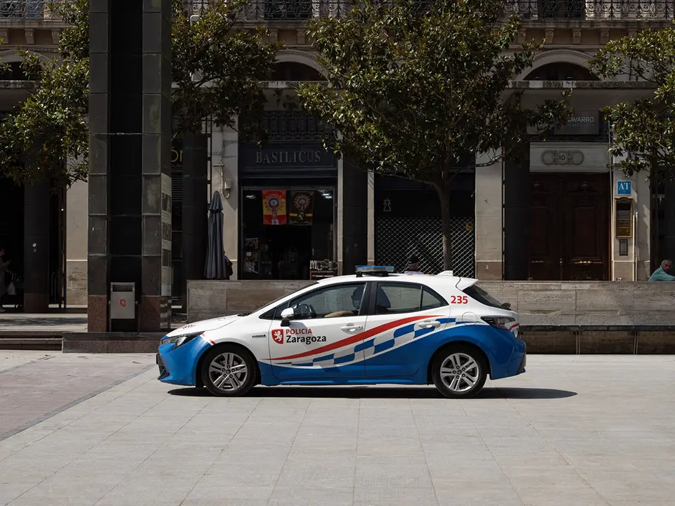 Los j&oacute;venes circulaban en un turismo a velocidad excesiva en las proximidades de un dispositivo est&aacute;tico de control de alcoholemia y drogas