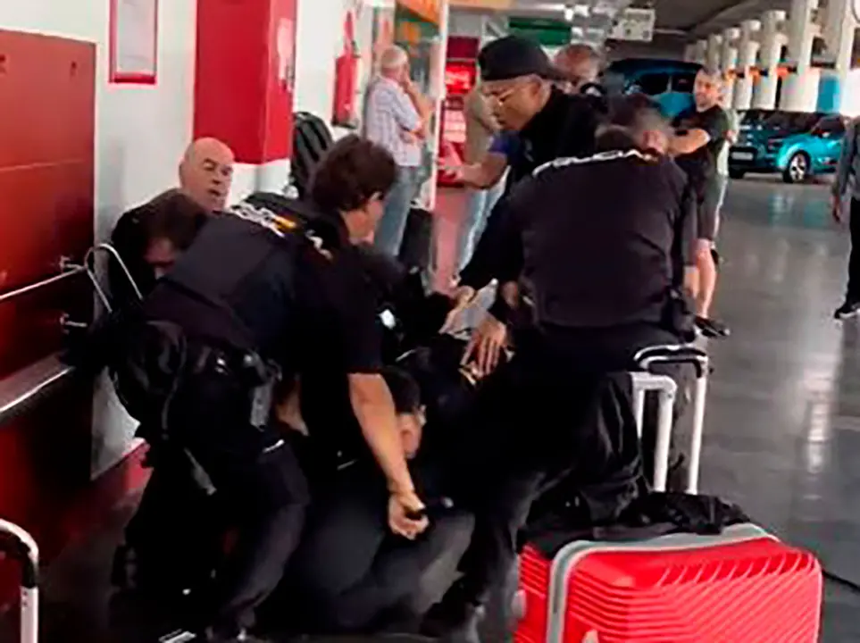 La Polic&iacute;a Nacional de Zaragoza ha sido noticia en los &uacute;ltimos d&iacute;as por un v&iacute;deo que se ha hecho viral a trav&eacute;s de las redes sociales.